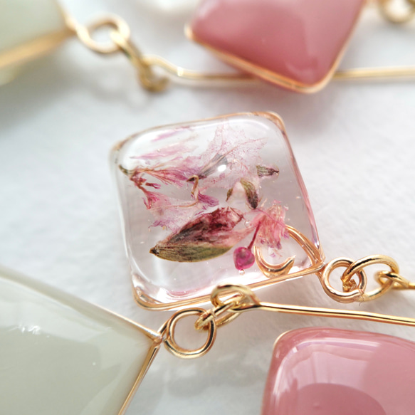 時の流れに咲く花_ピンク_レトロなイヤーアクセサリー 4枚目